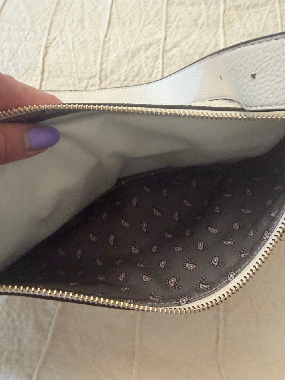 Vera Bradley Cream Pebbled Shoulder Bag with Gold Hardware - Picture 3 of 7